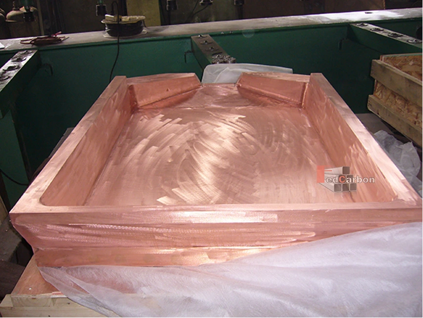 Vacuum self-consumable crucible