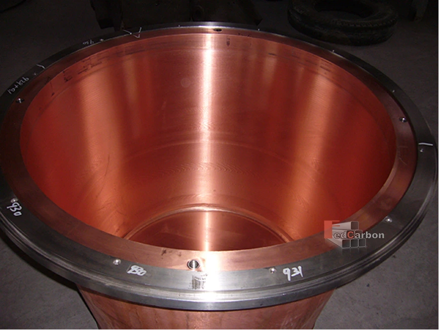 Vacuum self-consumable crucible